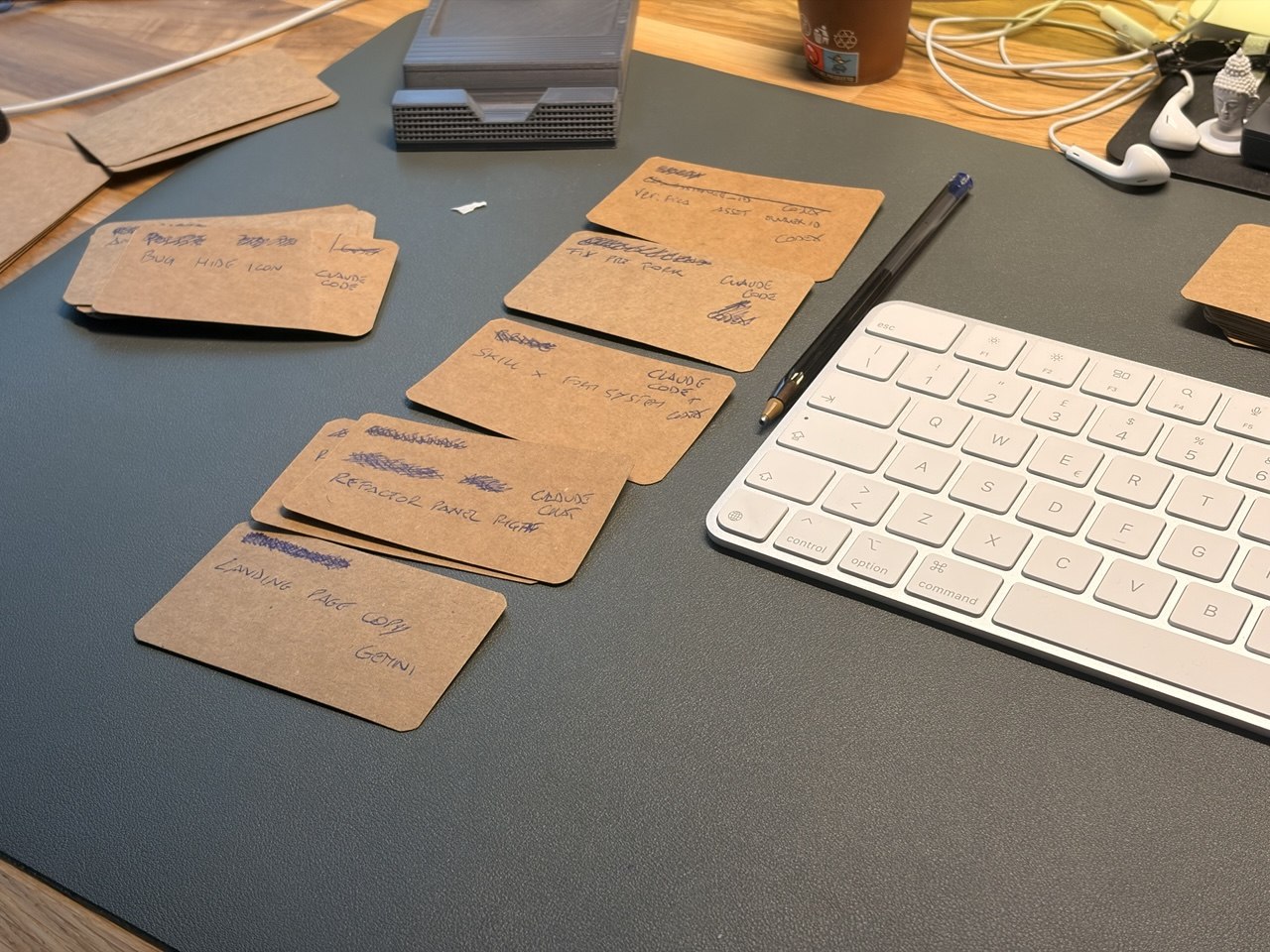 StripFlowing flashcards on desk